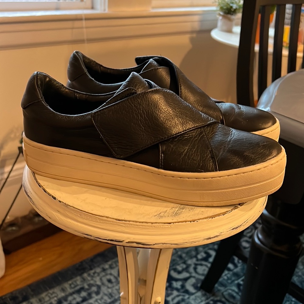 J Slides sneakers